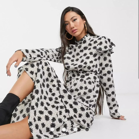 GLAMOROUS | Bloom Tiered Maxi Dress | 4 - Picture 4 of 11